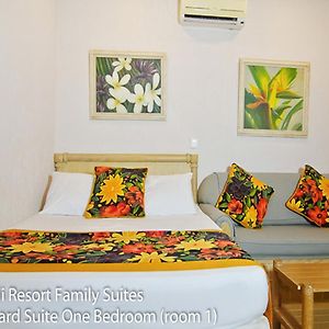 Kamar double standard